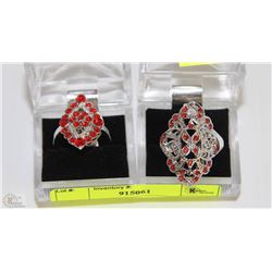 LOT OF 2 WOMENS FASHION RINGS