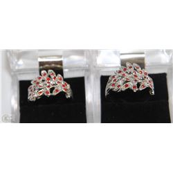 LOT OF 2 WOMENS FASHION RINGS