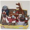 Image 1 : BOX OF CHRISTMAS DECOR AND COLLECTIBLES