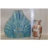 Image 1 : LOT OF TWO DECORATIVE VASES