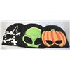 Image 1 : 3 PACK OF GLOW IN THE DARK TOQUES