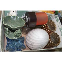 BOX WITH ASSORTED DECORATIVE GLASS, VASES &