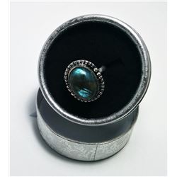 NATURAL OVAL LABRADORITE RING