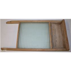LARGE VINTAGE WASHBOARD BY CANADIAN WOODENWARE CO