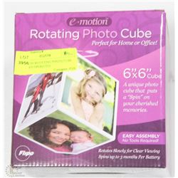 E-MOTION ROTATING PHOTO CUBE BATTERY OPERATED