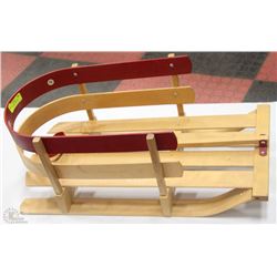 CHILDS WOODEN SLED WITH HANDLE