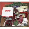 Image 1 : BOX OF NEW CHRISTMAS DECOR INCL. LIGHT-