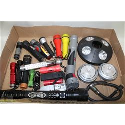 FLAT OF ASSORTED FLASHLIGHTS