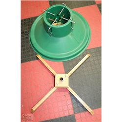 2 CHRISTMAS TREE STANDS INCL HEAVY DUTY PLASTIC