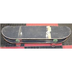 2 SKATEBOARDS