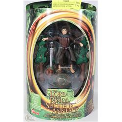 LORD OF THE RINGS FRODO WITH SWORD ATTACK ACTION