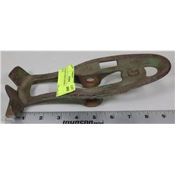 ANTIQUE JOHNE DEERE TRACTOR PEDAL