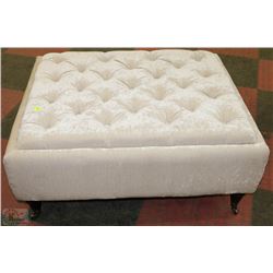 BEIGE SQUARE OTTOMAN ON WHEELS