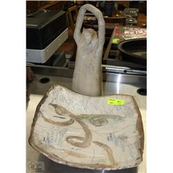 PAIR OF CERAMIC ART ORNAMENTS