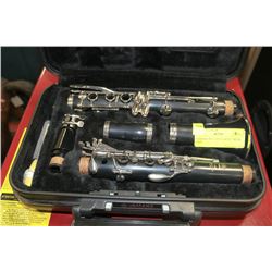 YAMAHA YCL-250 CLARINET WITH CASE