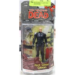 THE WALKING DEAD RIOT GEAR GLENN FIGURE