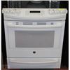 Image 1 : GE WHITE SLIDE IN CONVECTION OVEN