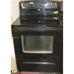 WHIRLPOOL CERAMIC TOP STOVE 30" WITH ACCUBAKE &