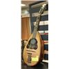 Image 1 : VINTAGE FLORENTINE STYLE MANDOLIN