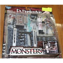 MONSTERS DR. FRANKENSTEIN PLAYSET COLLECTIBLE