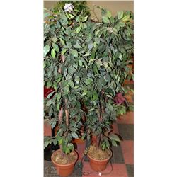 LOT OF ARTIFICIAL TREES