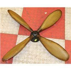 METAL AIRPLANE PROPELLER REPLICA WALL DÉCOR (31")