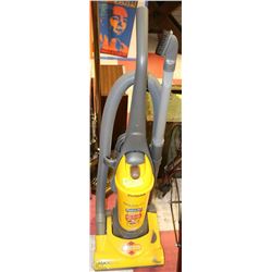 EUREKA UP RIGHT VACUUM