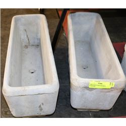 2 RECTANGULAR CONCRETE PLANTERS