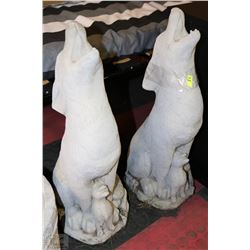 2 CONCRETE WOLF STATUES