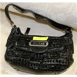 BLACK GUESS PURSE