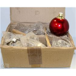 BOX OF 5 ROUND ORNAMENT OIL LAMPS