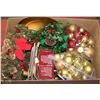 Image 1 : BOX OF CHRISTMAS DECOR INCL. WREATH,