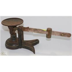 FRANKLIN SCALE WITH BUILT IN WEIGHT
