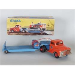 Varia : Abschleppwagen. Kunststoff und lackiertes Blech. Marke GAMA 275, Made in Western Germany.