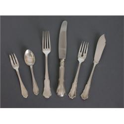 Silber : Konvolut Silberbesteck. Dekor Chippendale. Bestehend aus: 5 und 1 Messer, 6 Gabeln, 5 Löffe