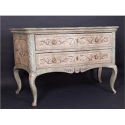 Möbel - Einrichtung : Louis-XV Kommode. Allseits geschwungener, zweischubiger Körper auf hohen, gesc