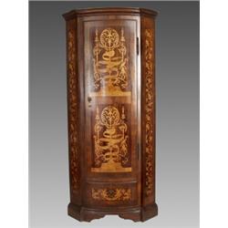 Möbel - Einrichtung : Paar Eckschränke. Nadelholz, Nußbaum, Palisander und Ahorn furniert. Von Lisen