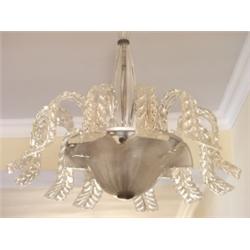 Möbel - Einrichtung : Deckenleuchte. Mattiertes Glas mit eingeschlossenen Blasen. Halbkugelige Schal