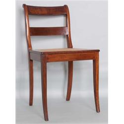 Möbel - Einrichtung : Stuhl. Mahagoni massiv und furniert. Rechteckiges Rahmengestell mit Fadeneinla