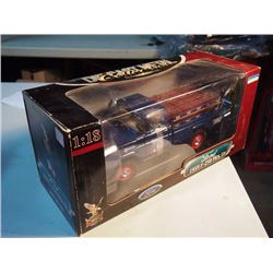 Road Signature - 1/18 1959 Ford F-250 Pickup, Die Cast Metal Collection Deluxe Edition