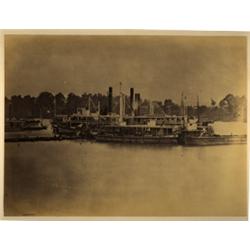 (STEAMERS ON THE JAMES RIVER)