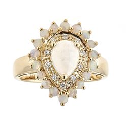 0.64 ctw Opal and Diamond Ring - 14KT Yellow Gold