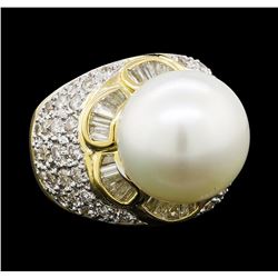 Pearl and Diamond Ring - 18KT Yellow Gold