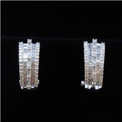 18K White Gold And Diamond Earring Round Shape Diamond-0.44ct Baguette Shape Diamond-1.57ct  Weight-