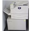 Image 1 : XEROX PHASER 5550 PRINTER & CABINET