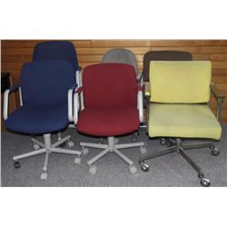 LOT OF 6 ASSORTED OFFICE CHAIRS & 2 DESKS ONE WITH