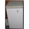 Image 1 : DANBY DCR121WE WHITE MINI BAR FRIDGE