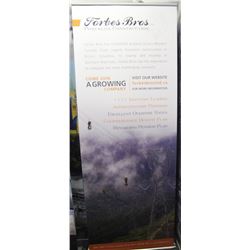 RETRACTABLE BANNER STAND