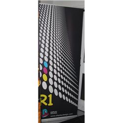 RETRACTABLE BANNER STAND