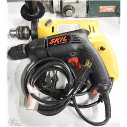 LOT OF 2 ELECTRIC DRILLS, 1 IS SKILL, AND 1 IS NO